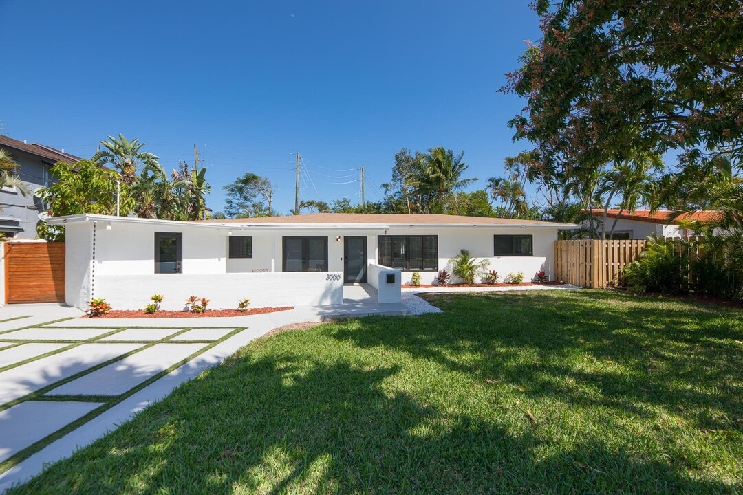 3000 NE 21st Terrace in Fort Lauderdale, FL - Building Photo