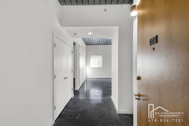 property at 620 Glen Iris Dr NE