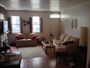 147 S 16th St, Unit 1 in Pittsburgh, PA - Building Photo - Building Photo