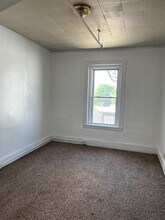 28 Main St, Unit 28 Main #2 in Waterville, ME - Foto de edificio - Building Photo
