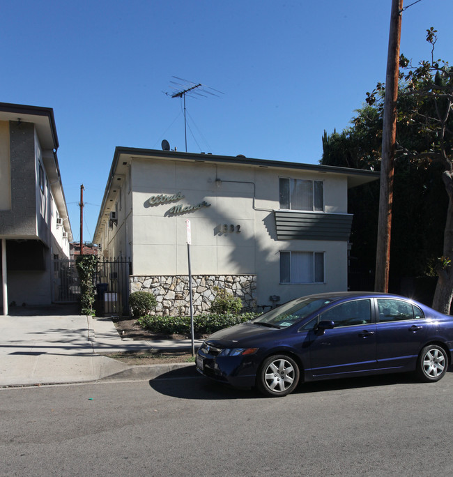 4 Unit Property in Los Angeles, CA - Building Photo - Building Photo