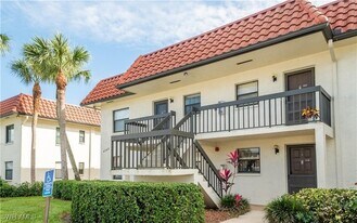 4346 27th Ct SW in Naples, FL - Building Photo