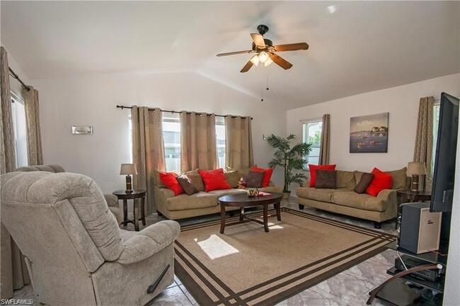 3323 Surfside Blvd in Cape Coral, FL - Building Photo - Building Photo