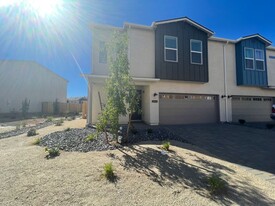 4960 Cavestone Rd in Sun Valley, NV - Building Photo