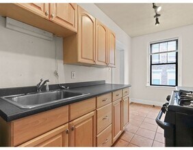 64 Queensberry St in Boston, MA - Building Photo - Building Photo
