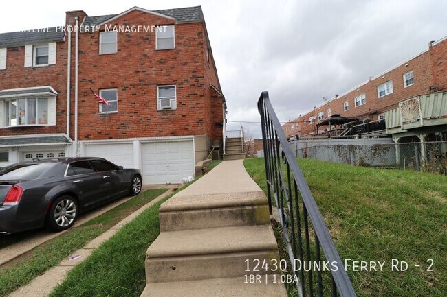 12430 Dunks Ferry Rd in Philadelphia, PA - Building Photo - Building Photo