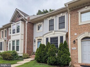 3906 Valley Ridge Dr in Fairfax, VA - Building Photo - Building Photo