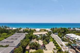 Eight Hundred Ocean Place in Delray Beach, FL - Building Photo - Building Photo