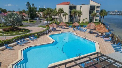 5736 PUERTA DEL SOL Blvd in St. Petersburg, FL - Building Photo - Building Photo