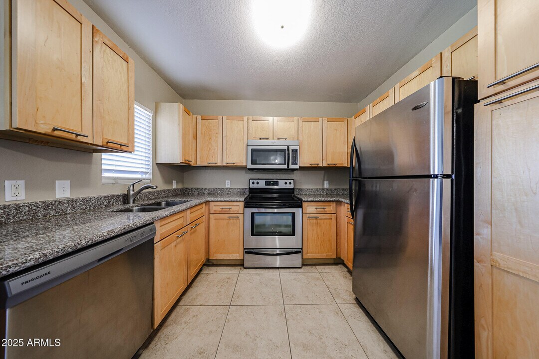 1195 N Ash St in Gilbert, AZ - Building Photo
