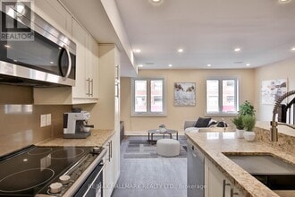 795 Broadview Ave in Toronto, ON - Building Photo - Building Photo