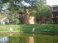 15744 S Lake Dr in Oak Forest, IL - Foto de edificio - Building Photo