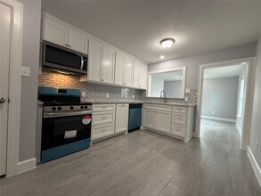 1146 Majestic St in Houston, TX - Building Photo - Building Photo