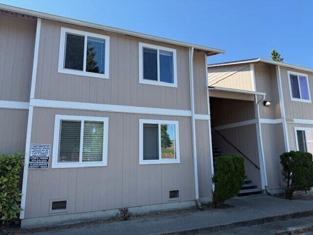 property at 1601 Maple Ln