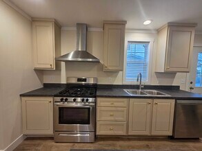 3644 Chestnut St in Village of Clarkston, MI - Foto de edificio - Building Photo