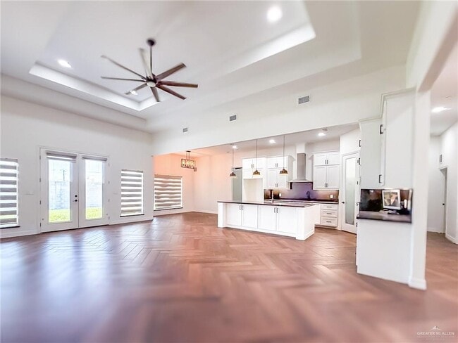 17 N 9th St in McAllen, TX - Building Photo - Building Photo