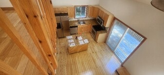 12 Cornwall Pl in Farmington, NH - Building Photo