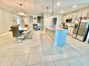 708 Corbin Cir SW in Palm Bay, FL - Building Photo - Building Photo