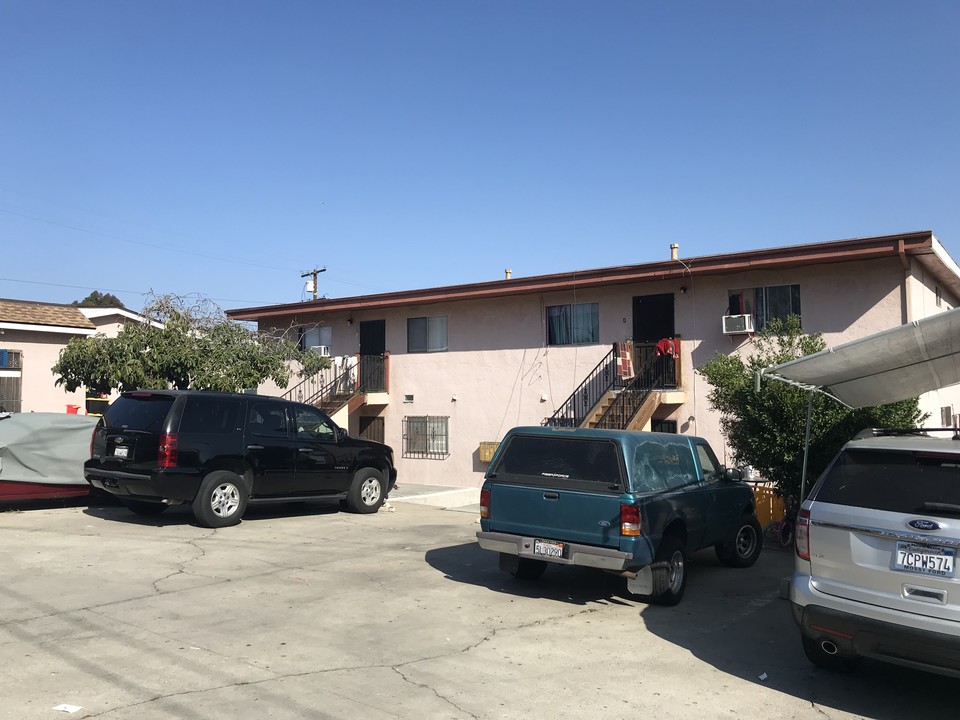 39th & Hilltop Homes in San Diego, CA - Building Photo