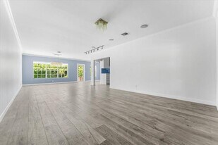 8934 Emerson Ave in Surfside, FL - Building Photo