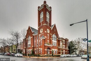 819 D St NE in Washington, DC - Building Photo