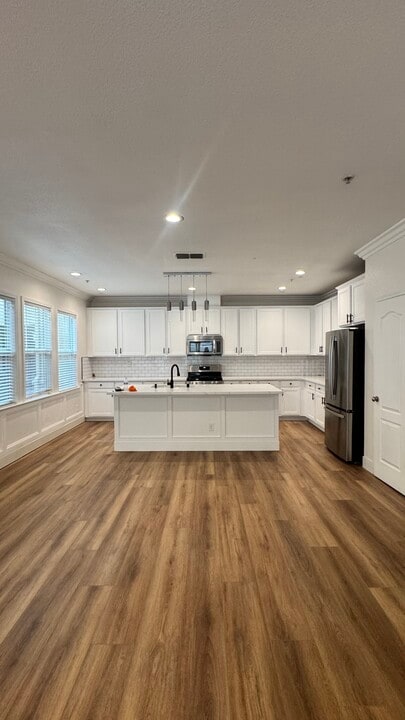 3301 N Park Dr, Unit 3301 North Park Dr 2814 in Sacramento, CA - Foto de edificio