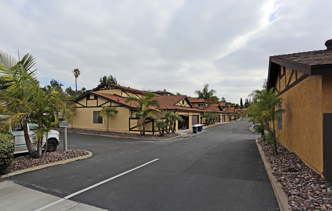 Gentry Glen in Chula Vista, CA - Foto de edificio - Building Photo