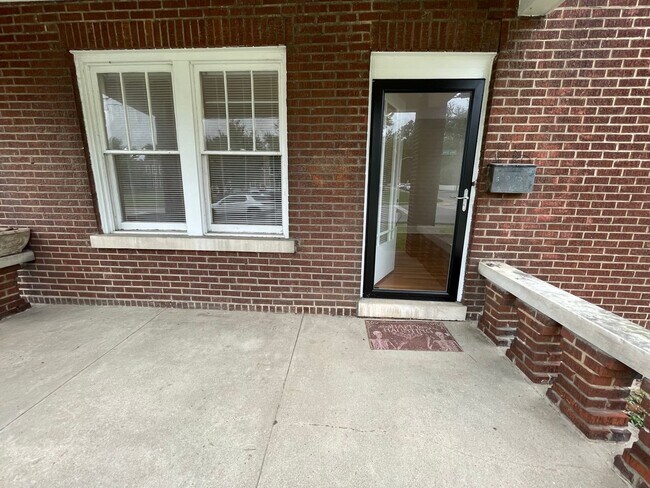 1100 Tates Creek Rd-Unit -1100 Tates Creek in Lexington, KY - Building Photo - Building Photo