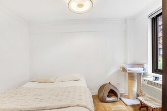 420 E 64th St in New York, NY - Building Photo - Building Photo
