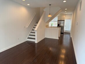 2410 E Harold St in Philadelphia, PA - Building Photo - Building Photo
