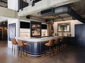 2011 Cedar Springs Rd in Dallas, TX - Building Photo