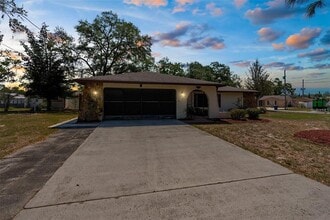 2072 Maguire Ave in Spring Hill, FL - Building Photo - Building Photo