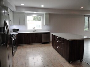 1968 Lake Ave in Altadena, CA - Building Photo - Building Photo