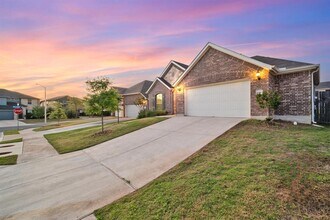 117 Switch Bud Dr in Buda, TX - Building Photo - Building Photo