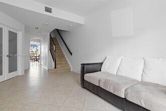 970 SW 144th Ave in Pembroke Pines, FL - Building Photo - Building Photo