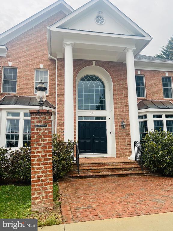 property at 7381 Rodeo Ct