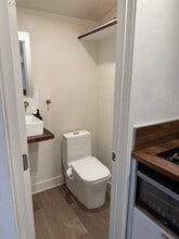 521 38th Avenue, Main Unit in Santa Cruz, CA - Building Photo - Building Photo