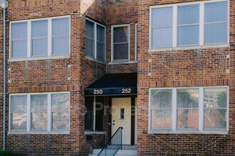 252 S Washington Ave in Columbus, OH - Foto de edificio - Building Photo