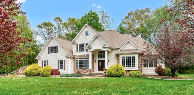 244 Watch Hill in Berlin, CT - Building Photo - Building Photo