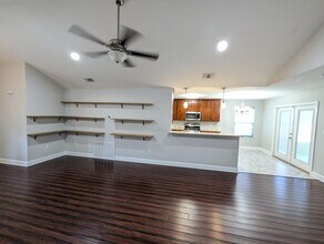 8129 Segura St in Navarre, FL - Building Photo - Building Photo
