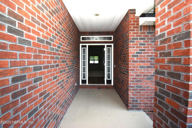 7285 Gateway Ct in Jacksonville, FL - Building Photo - Building Photo