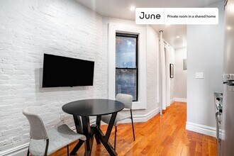 Room in Shared 2 bed/1 bath home, Unit A in New York, NY - Building Photo - Building Photo