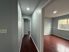 8616 Mellowoods Way in Sacramento, CA - Building Photo - Building Photo