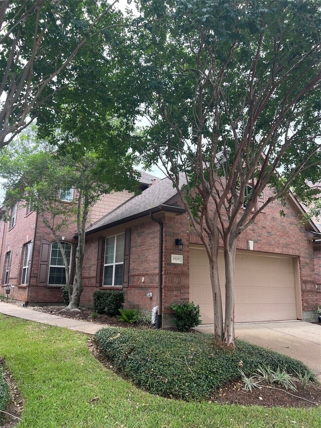 property at 1214 Glenwood Canyon Ln