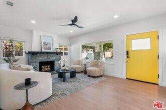 1027 N Summit Ave in Pasadena, CA - Building Photo - Building Photo