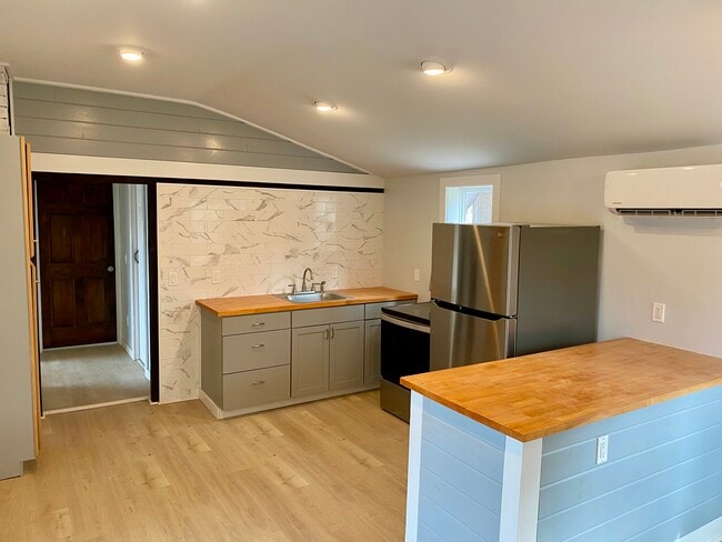 351 County Route 19 in Hudson, NY - Building Photo - Building Photo