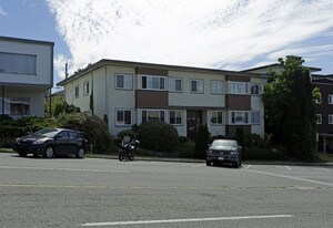 3856 Sunset in Burnaby, BC - Building Photo
