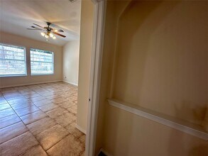 18922 Wellock Ln in Tomball, TX - Foto de edificio - Building Photo