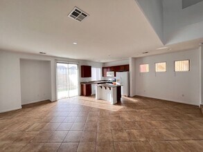 5473 Tinker Toy Ave in Las Vegas, NV - Building Photo - Building Photo