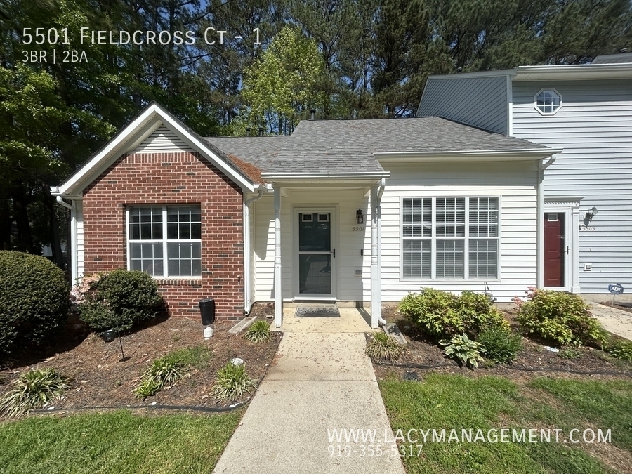 5501 Fieldcross Ct in Raleigh, NC - Building Photo
